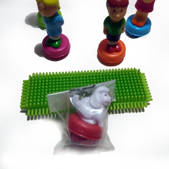 Bristle Blocks-Interlocking Stem Building Blocks-Over 70 Pieces-Case-Family/Pet - Picture 6 of 7